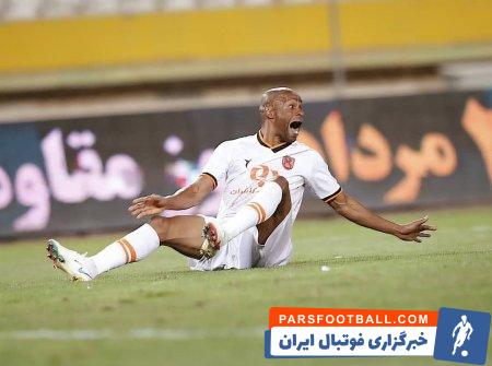 گلزنی لوسیانو پریرا برای مس رفسنجان برابر ذوب آهن در حضور فرزندش