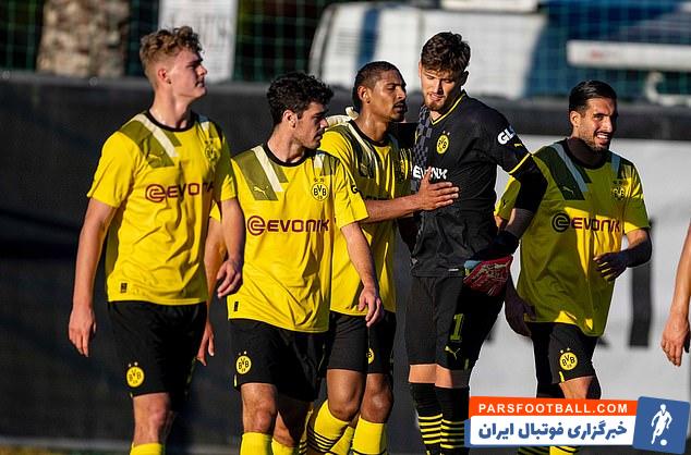 هت تریک سباستین هالر برای دورتموند در دیدار با بازل پس از بازگشت به میادین