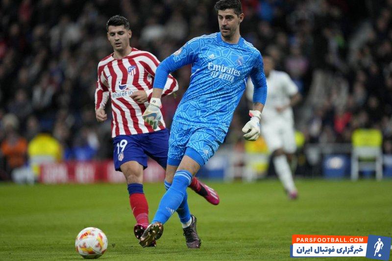 عصبانیت هواداران اتلتیکو مادرید از بوسه تیبو کورتوا به لوگوی رئال مادرید