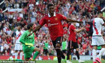 گل زیبای آماد دیالو برای ساندرلند برابر کاونتری سیتی در چمپیونشیپ انگلیس