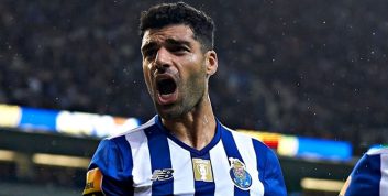 طارمی در کنار فرناندو گومز، ماریو ژاردل و جکسون مارتینز در باشگاه نخبگان پورتو