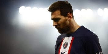 مسی ؛ آگوئرو : لئو به صورت جدی امکان بازگشت به نیوولز را بررسی میکند