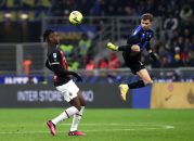 کنایه هواداران میلان به اینتری ها با نمایش بنری بزرگ در دربی دلامادونینا