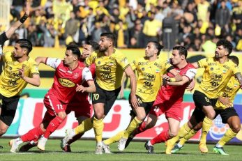 غم و اندوه نیمکت نشینان سپاهان پس از شکست سنگین برابر پرسپولیس