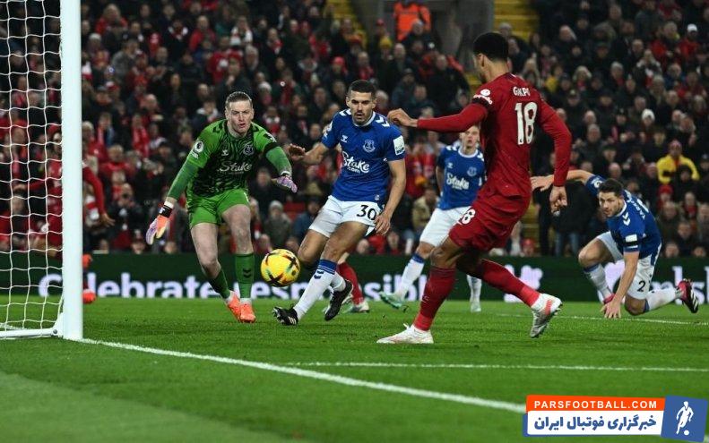 خاکپو ؛ گلزنی خاکپو در دیدار برابر اورتون 