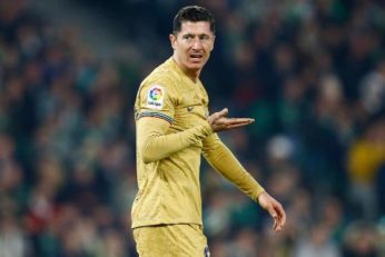 بارسلونا ؛ لواندوفسکی : همگی با تمام وجود به ژاوی اطمینان داریم