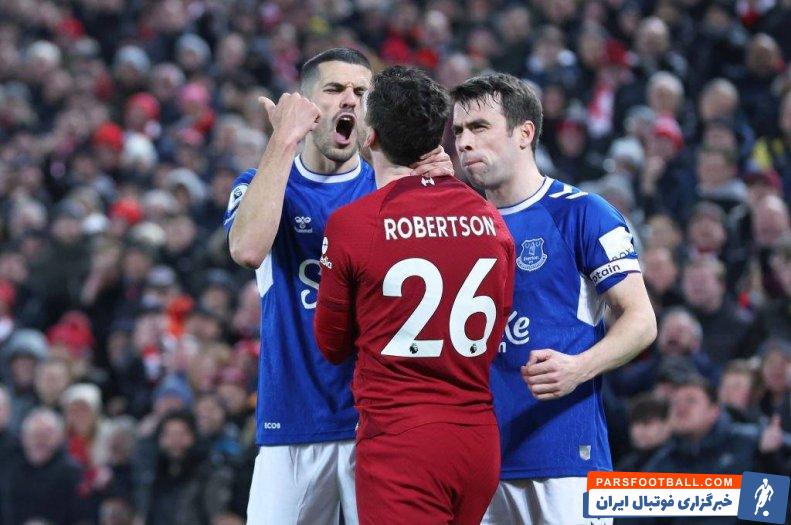 لیورپول ؛ حضور فن دایک در درگیری با بازیکنان اورتون حتی از روی نیمکت