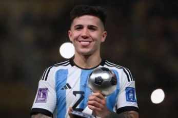 تصاویری از انزو فرناندز با پیراهن شماره 5 چلسی