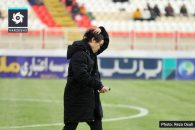 پوشش جالب یوکیا سوگیتا در خلال دیدار فولاد و تراکتور روی نیمکت