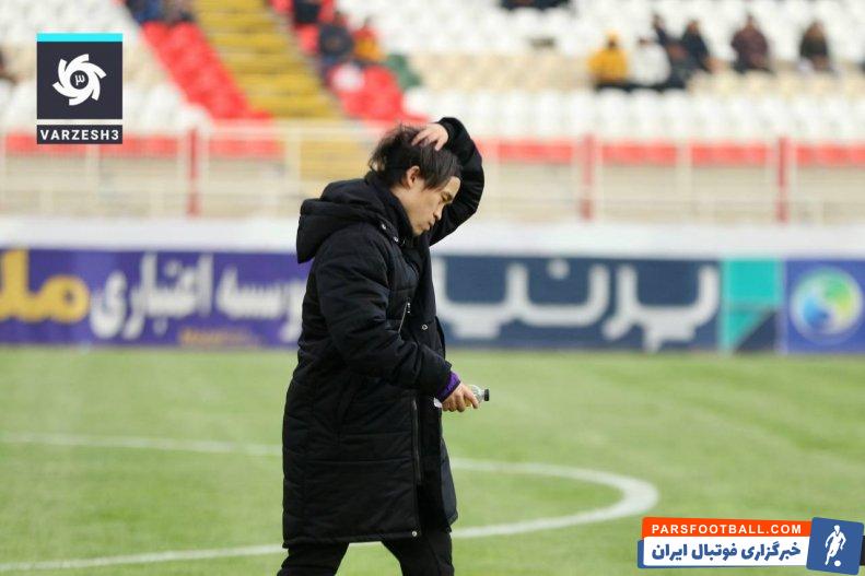 پوشش جالب یوکیا سوگیتا در خلال دیدار فولاد و تراکتور روی نیمکت