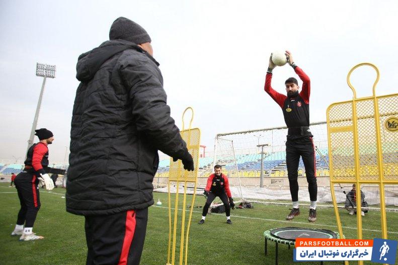 دیدار حساس پرسپولیس برابر آلومینیوم اراک در ورزشگاه آزادی