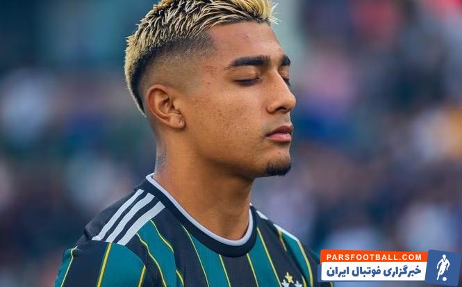 مخالفت فیفا با عقد قرارداد خولین آرائوخو با بارسلونا به دلیل خارج بودن از زمان مقرر