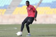 غیبت قطعی شیخ دیاباته در دیدار پرسپولیس و تراکتور به دلیل مصدومیت