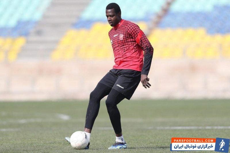 غیبت قطعی شیخ دیاباته در دیدار پرسپولیس و تراکتور به دلیل مصدومیت