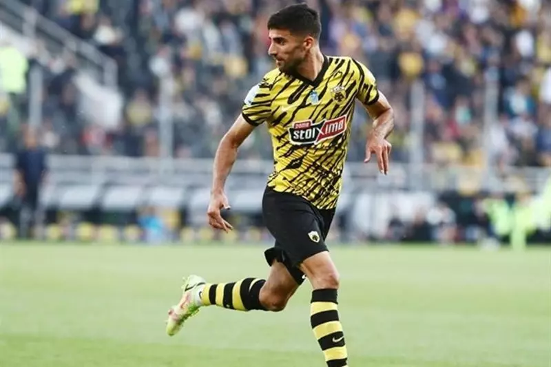 میلاد محمدی به تمرینات تیم فوتبال آ اک آتن بازگشت