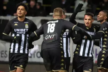 شارلوا در حضور ستاره ایرانی مقابل حریفش به برتری رسید