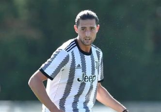 رابیو : برای تمدید قراردادم باید با باشگاه مذاکره کنم