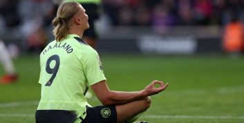 گواردیولا : ارلینگ هالند در سطح مسی و رونالدو بازی می کند