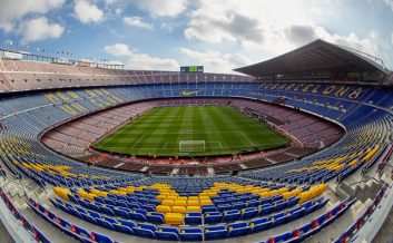 بارسلونا ؛ برگزاری بازی های بارسلونا در ورزشگاه المپیک در مونتجویک