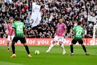 فاجولی ؛ اشک های فاجولی روی نیمکت پس از تعویض