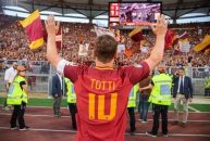 توتی : جالب است با مدیران رم بنشینم و درباره حضورم در باشگاه صحبت شود