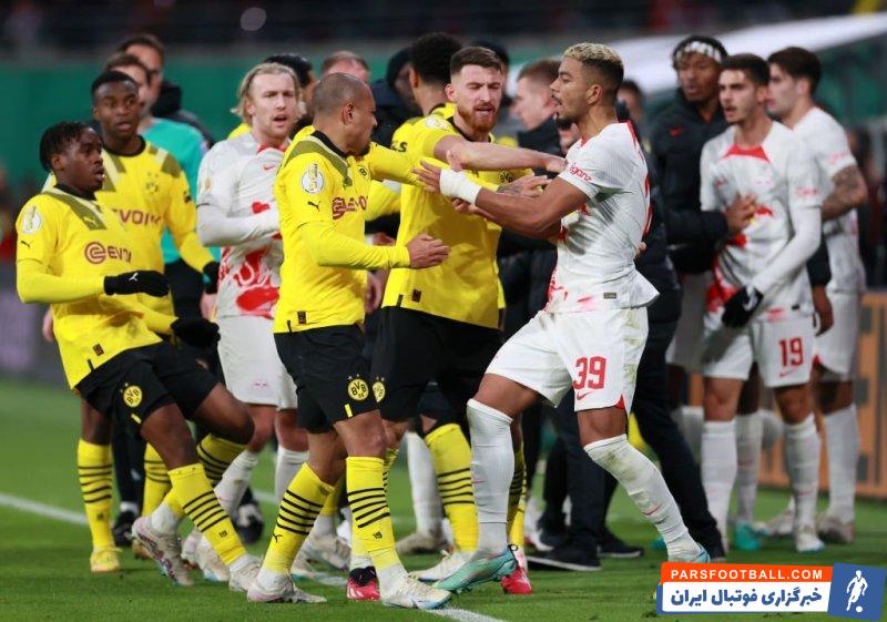 دورتموند ؛ درگیری بین بازیکنان دورتموند و لایپزیش در دقایق پایانی بازی 