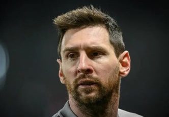 مسی ؛ ملاقات مسی با بوسکتس، آلبا و په‌په کاستا