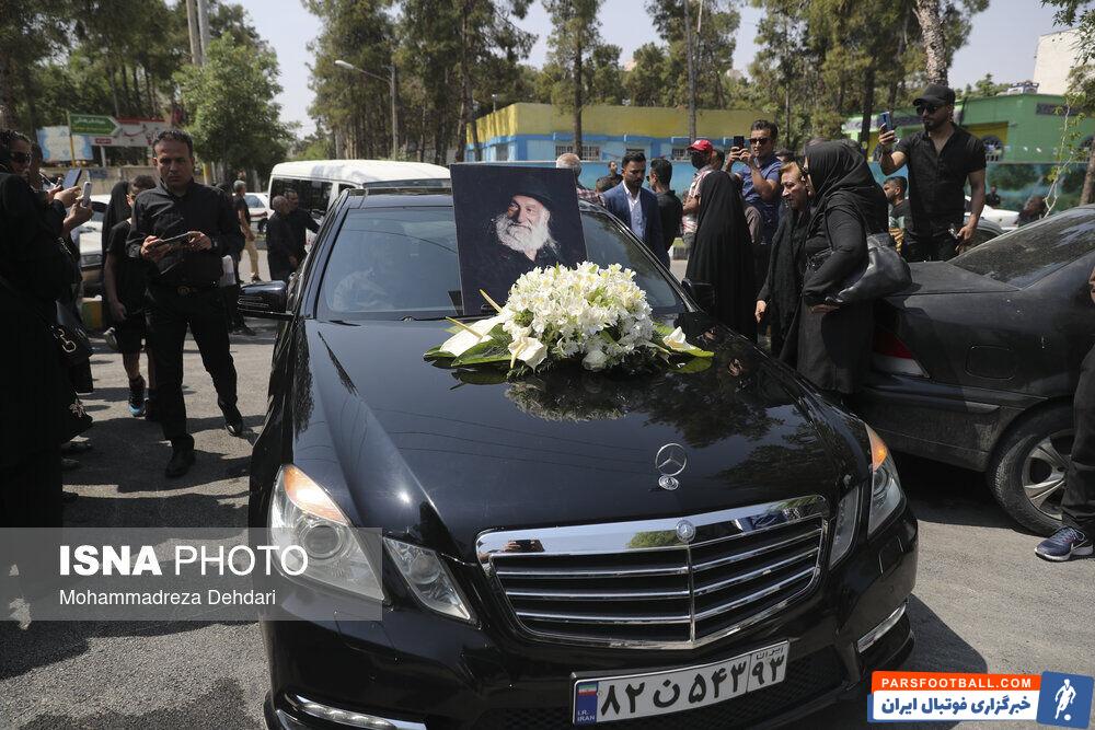 تصاویر تلخ از خاکسپاری خلیل عقاب با حضور هادی چوپان