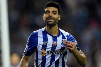 مهدی طارمی در آستانه جدایی از پورتو قرار دارد