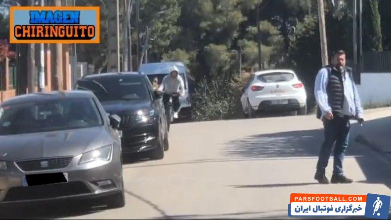 مسی ؛ شکار تصاویری از لیونل مسی در حال دوچرخه سواری در بارسلون