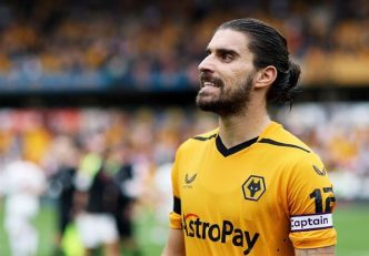 بارسلونا ؛ توافق شخصی بارسلونا با روبن نوس