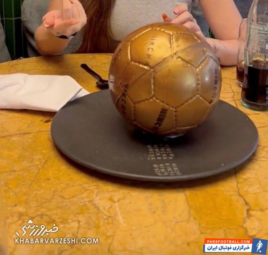 نگاهی به رستوران جدید مسی به سبک «سالت‌بی»/ رستورانی لوکس با ماکارونی ۴۰ پوندی و توپ فوتبال شکلاتی ۳۰ پوندی/ تصاویر غذاهای این رستوران را ببینید