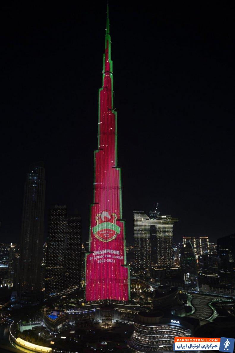 الاهلی ؛ برج‌های شهر دبی رنگ پرچم شباب الاهلی
