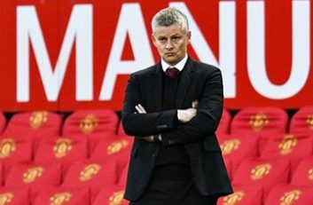 سولسشر ؛ اوله گونار سولسشر تماشاگر دیدار یونایتد در اولدترافورد