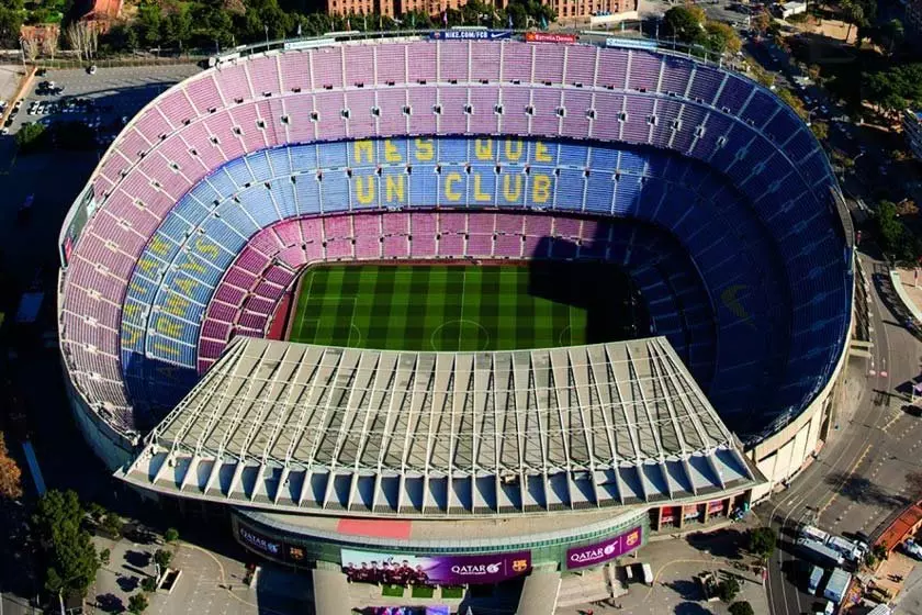 بارسلونا ؛ دفن اشیای خاطره‌انگیز مانند پیراهن و بازوبند کاپیتانی زیر چمن نیوکمپ