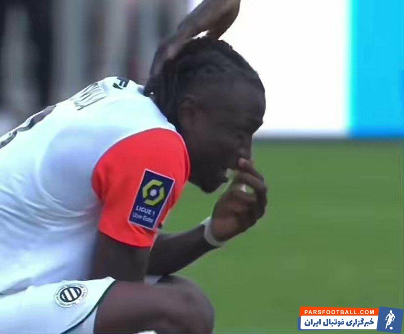 سیلا ؛ بازی سیلا با چشمان گریان برای مون پلیه پس از شنیدن خبر مرگ مادرش