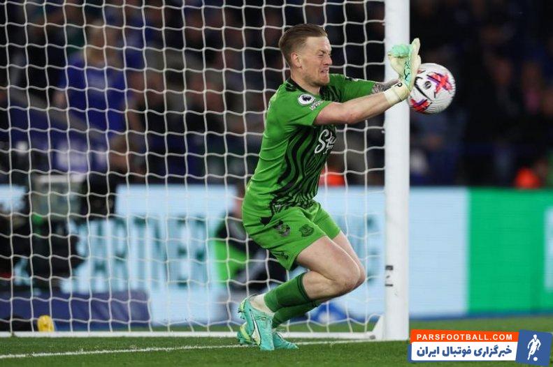 پیکفورد ؛ مهار پنالتی مدیسون از سوی پیکفورد با اطلاعات روی بطری