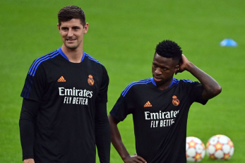 کورتوا دروازه بان رئال مادرید : از دقیقه 20 به بعد وینیسیوس را میمون خطاب می کردند