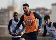 کریمی ؛ چهره خندان و با انگیزه علی کریمی در تمرین کایسری اسپور