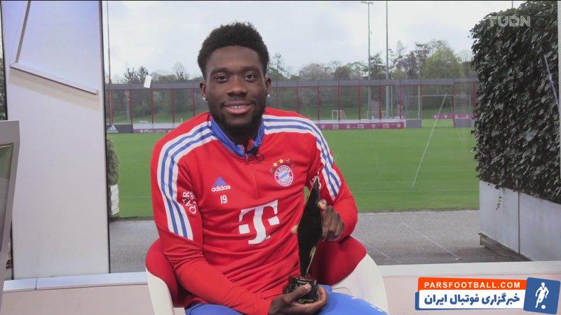 آلفونسو دیویس برنده بهترین بازیکن سال منطقه کونکاکاف