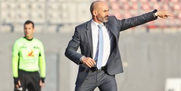 خمز ؛ نصیرزاده : هیچ درخواستی از طرف هیچ باشگاهی به خمز ارسال نشده است