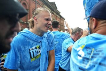 منچسترسیتی ؛ تصاویری از جشن خیابانی بازیکنان منچسترسیتی