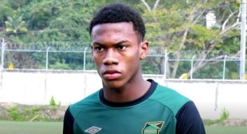 چلسی دوخوان ویسپر ریچاردز را جذب کرد