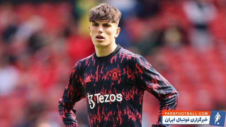 منچستریونایتد ؛ تصویر جام قهرمانی حذفی در ومبلی عکس پس زمینه گوشی گارناچو