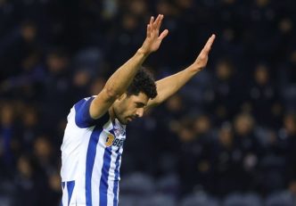 طارمی ؛ ادعای روزنامه «کوریره دلو اسپورت» مورینیو به دنبال طارمی