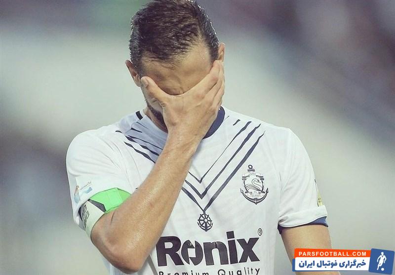 بارانی : پر از غم، ناراحتی و دلتنگى هستم