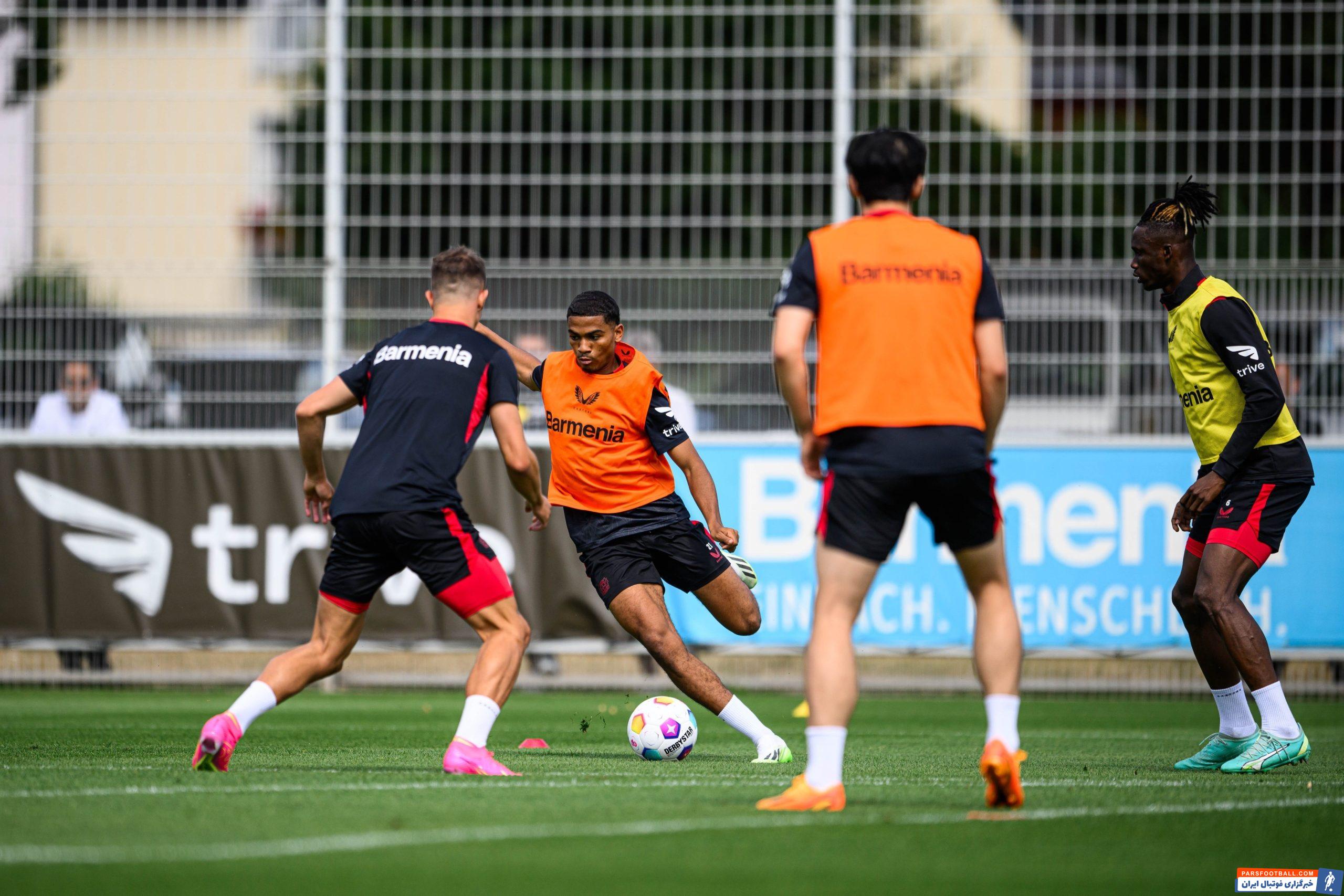 آزمون ؛ تصاویری از سردار آزمون در تمرینات بایرلورکوزن 