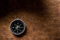 قطب نما چیست و چطور کار میکند؟