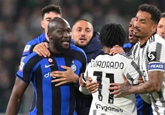 یوونتوس ؛ تجمع هواداران یوونتوس مقابل دفتر باشگاه و مخالفت با خرید لوکاکو