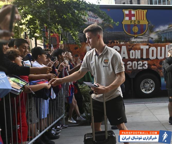 بارسلونا ؛ عکس و امضای ستاره های بارسلونا با هواداران در لس آنجلس آمریکا